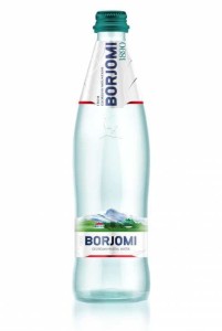 NATURALNA WODA MINERALNA GAZOWANA 500 ml (SZKŁO) - BORJOMI